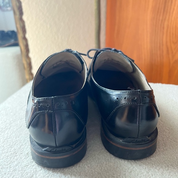 Clarks | TOR England Oxford Wingtips | - Picture 4 of 7